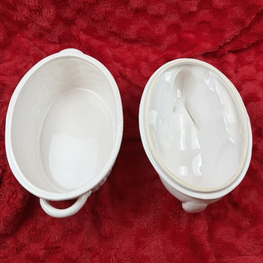 Bordallo Pinheiro White Rabbit Tureen Basketweave Ceramic Serving Dish Portugal - Picture 5 of 11